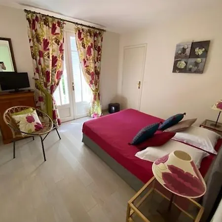 Privee Independante Et Luxueuse Au Calme